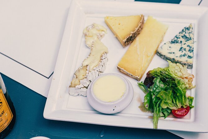 A Morning in Paris Food Tour: Croissants, Baguettes & Chocolate - The Palais Royal arcades and the courtyard you’ll want to revisit