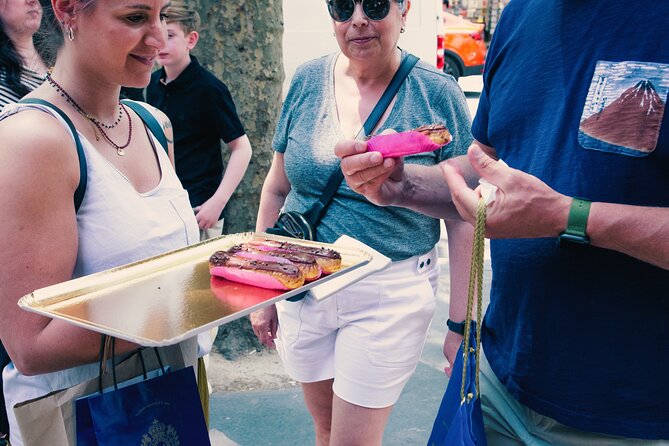 A Morning in Paris Food Tour: Croissants, Baguettes & Chocolate - Stop 5: L’Éclair de Génie and a creative croissant moment
