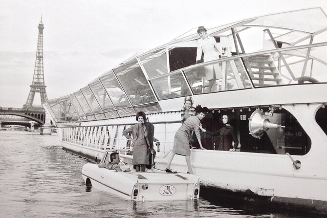 Bateaux Mouches Dinner Cruise on the Seine River in Paris - Live piano and violin: when it works, and how to enjoy it fully