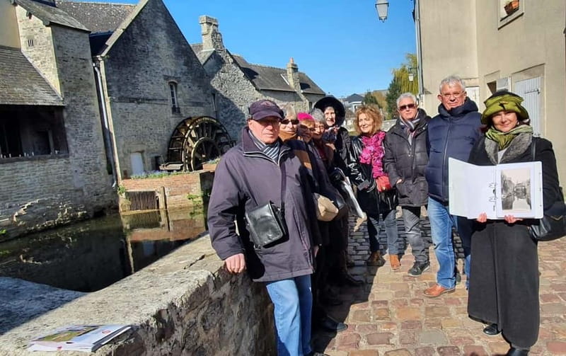 Bayeux: 9.30 DAILY 2-HOUR WALKING GROUP CITY TOUR IN ENGLISH - The two-hour flow: how you get oriented without feeling rushed