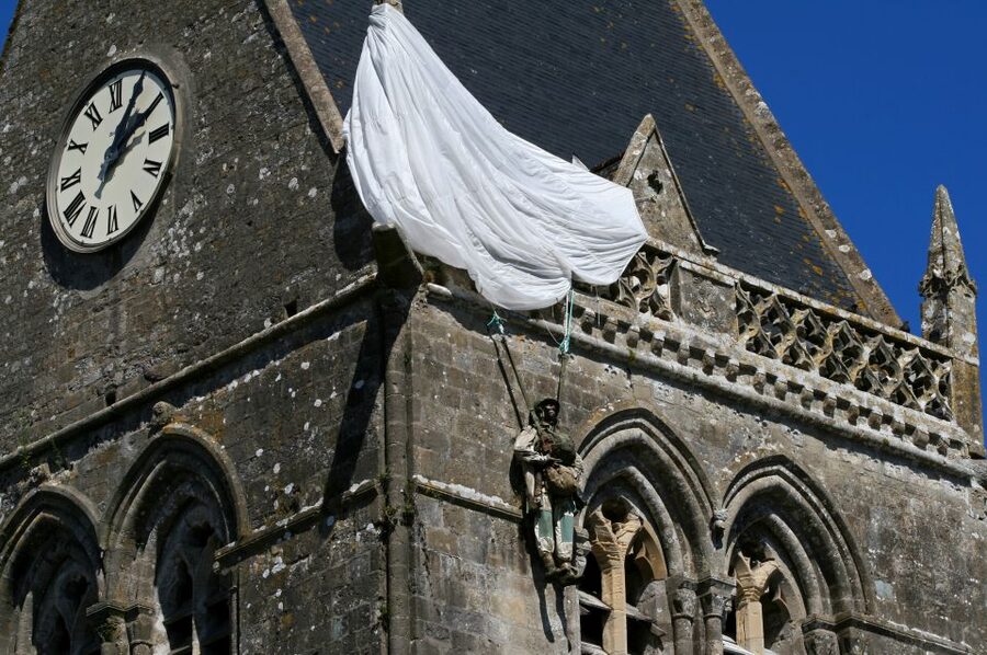 Bayeux: Band Of Brothers Full-Day Tour - Sainte-Mère-Église and the Airborne Night That Became a Turning Point