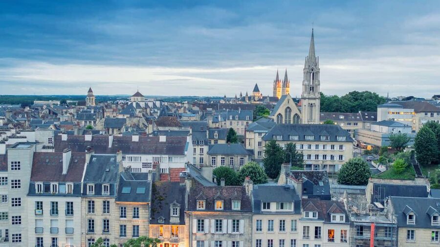 Best of Caen: Private Walking Tour with a Local - Abbaye aux Hommes: architecture and the final resting place