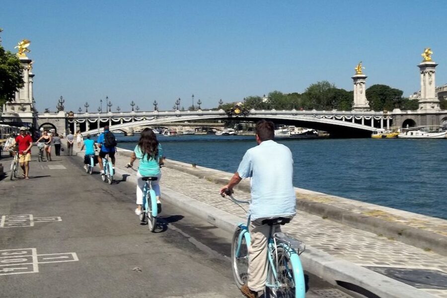 Best of Paris Bike Tour - Army Museum, Rue Cler Break, and the Eiffel Tower Build-Up