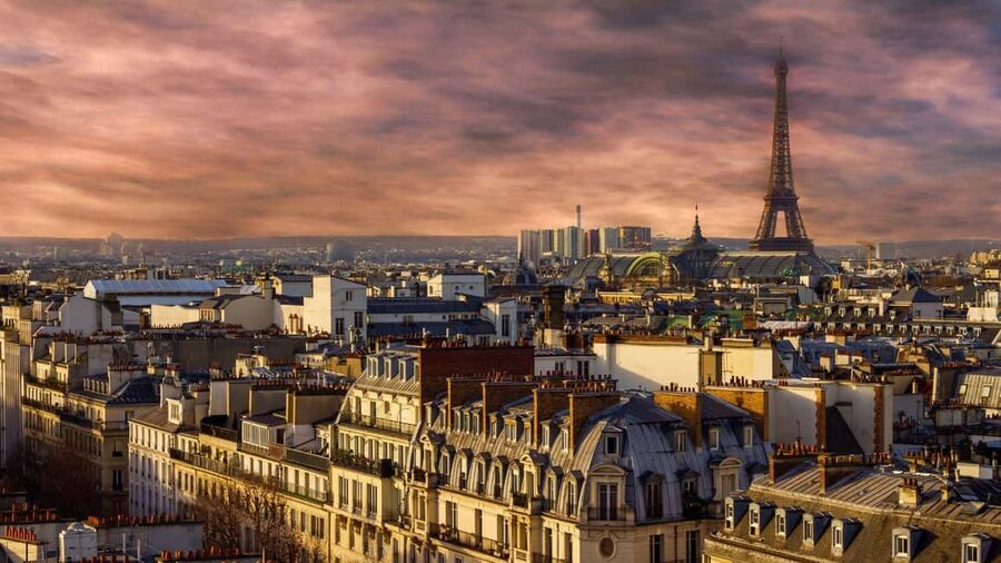 Best of Paris: Private Walking Tour with Local - Notre-Dame as your compass: why this meeting point works
