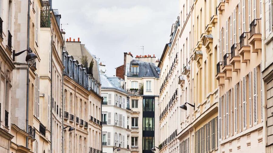 Best of Paris: Private Walking Tour with Local - Price and value: what $107 per person actually buys