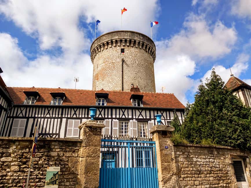 Bike tour from Vernon to Giverny with local guide - The easy bike ride along the Seine countryside