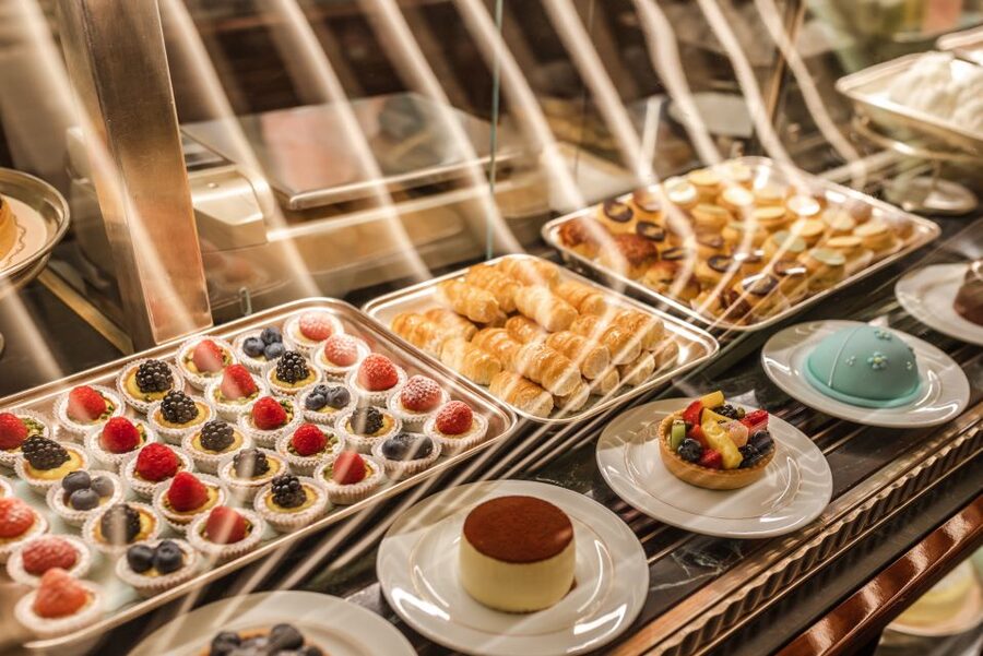 Boutiques and Patisseries: Book a Local in Paris - Your Route Gets Built Around You, Then Adjusted Mid-Way