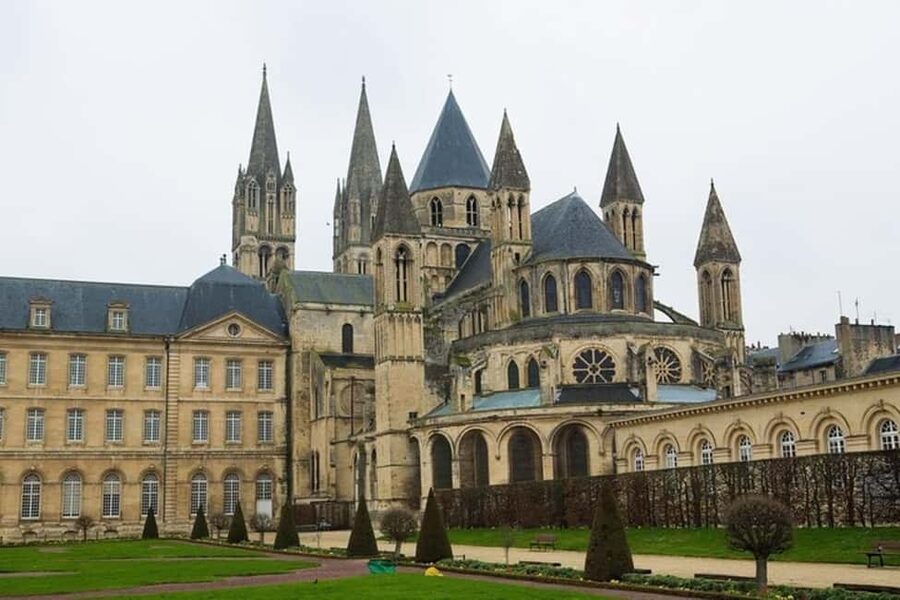 Caen : Private Walking Custom Tour with a Local Guide - Pickup in Caen, then moving on foot (and sometimes by public transport)