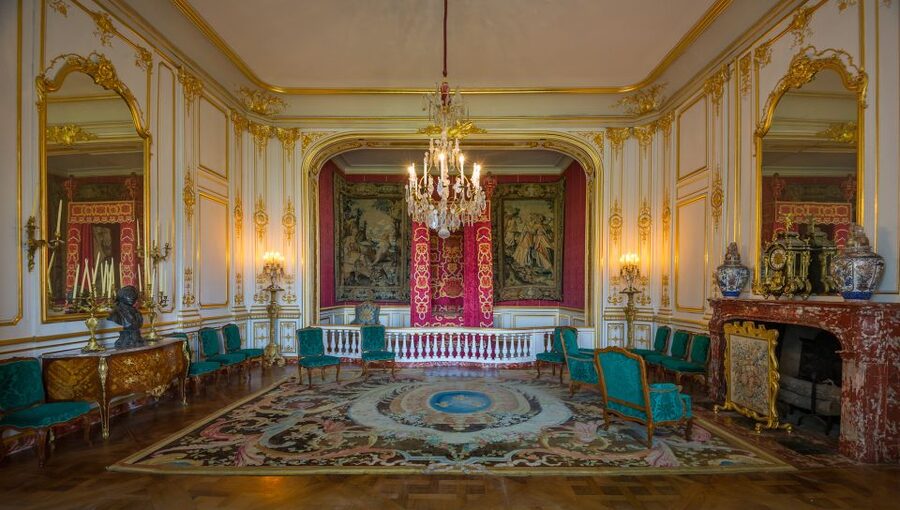 Chambord: Entry Ticket to the Castle - Temporary Exhibitions: Worth Stopping For, Not Just a Side Task