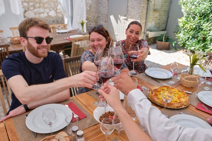 Champagne: Champagne Tasting Class with Lunch - Côteaux Champenois and Ratafia, finishing with the region’s extra flavors