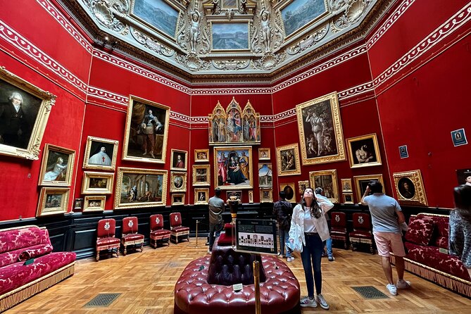 Chantilly Tour: Great Stables and Renaissance Meal from Paris - Leaving Paris at 9:00am, and How the Day Stays Manageable