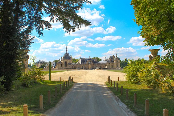 Chantilly Tour: Great Stables and Renaissance Meal from Paris - The Renaissance-Style Meal: What’s Included and How to Set Expectations