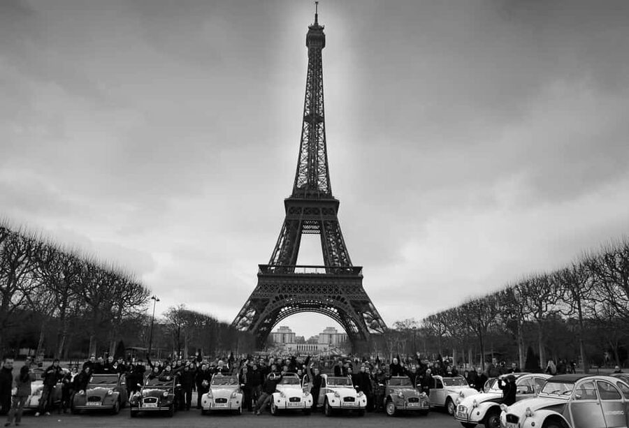 Classic, Romantic Paris: 3-Hour Vintage 2CV Tour - Classic Paris on the drive: Champs Elysées, Arc de Triomphe, Concorde