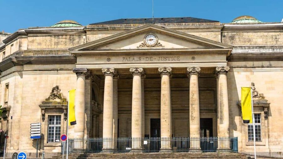 Discover Caen like never before: guided tours of history and secrets! - Place Saint-Sauveur: a market-and-cafés stop that feels like today