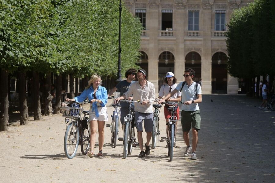 Discover Paris by bike - Where You Meet at 20 Rue Greneta and How the Bikes Change the Experience
