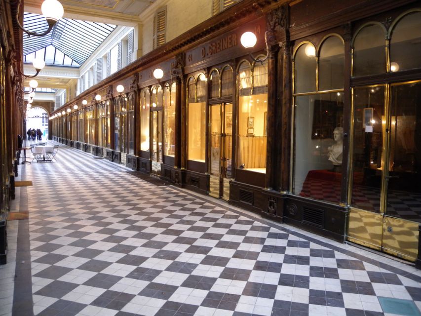 Discover Secret Passages in Paris - Meeting at the Louvre Metro and How the 3-Hour Walk Feels