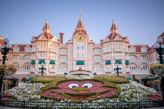 Disneyland® Paris Parks Admission Tickets - Parade Timing, Ride Queues, and the Art of Not Getting Stuck