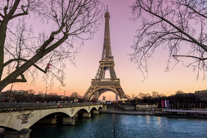 Eiffel Tower Reserved Access Summit or 2nd Floor Guided by Lift - Key things you’ll notice right away