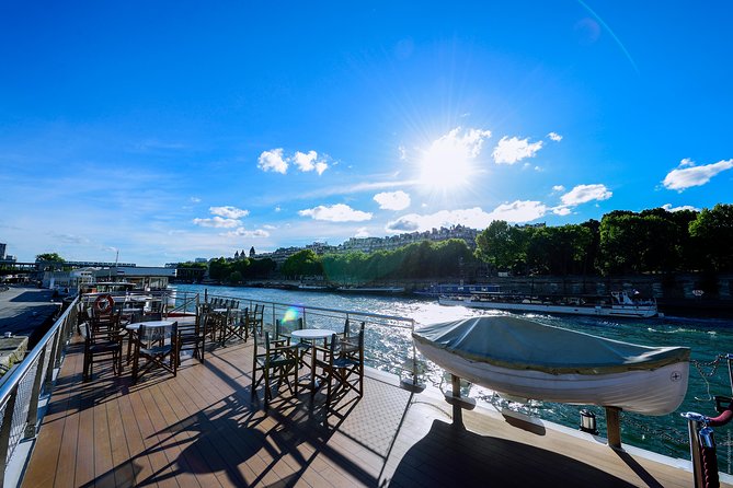 Eiffel Tower Tour with Optional Summit and Seine River Cruise - The Seine Cruise Hour: Live Commentary and Easy Boarding Near the Tower