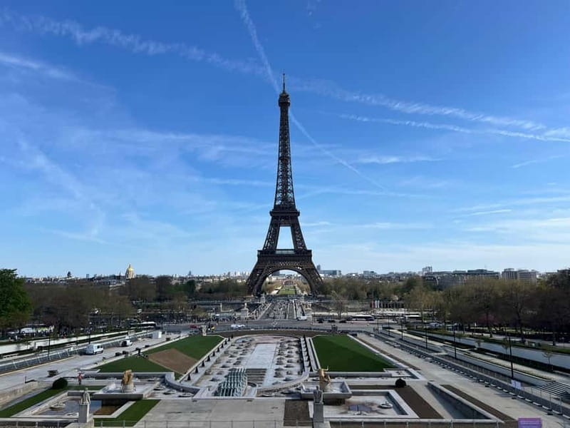 Eiffel Tower with Summit and 2nd Floor Access Guided Tour - First floor photo stop plus free time to breathe