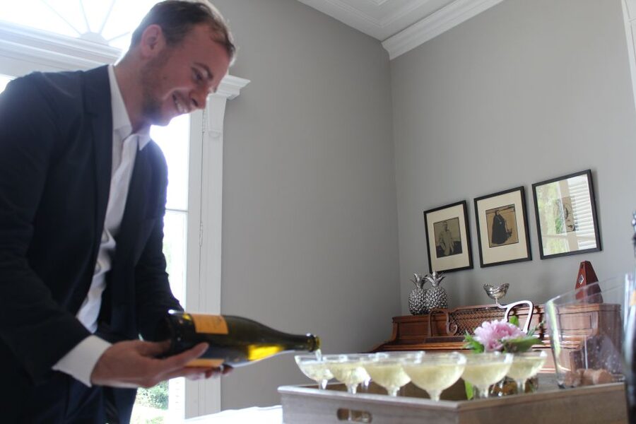 Exclusive Wine Day Trip Loire Valley from Paris - Guides, Audio, and Group Size: How the Day Feels