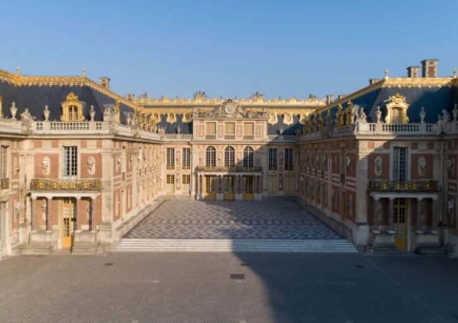 Excursion from Paris to Versailles Palace by Tootbus - How the Tootbus coach makes Versailles easier than DIY