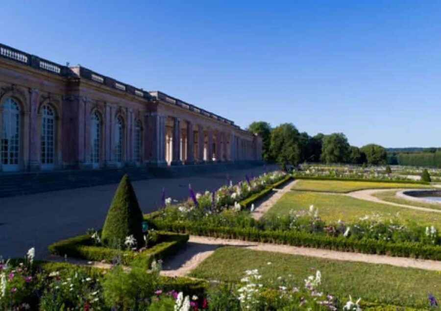 Excursion from Paris to Versailles Palace by Tootbus - What to pack and wear for a comfortable 6-hour day