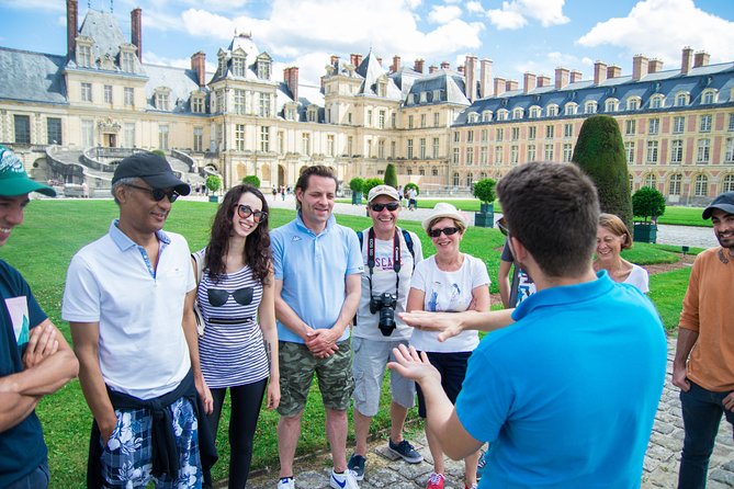 Fontainebleau and Vaux-Le-Vicomte Castle Small-Group Day Trip From Paris - Fontainebleau Town Lunch: Simple Break Time, Your Own Choices