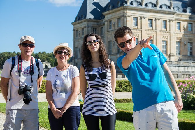 Fontainebleau and Vaux-Le-Vicomte Castle Small-Group Day Trip From Paris - Blandy-les-Tours: A 5-Minute Medieval Shake-Up