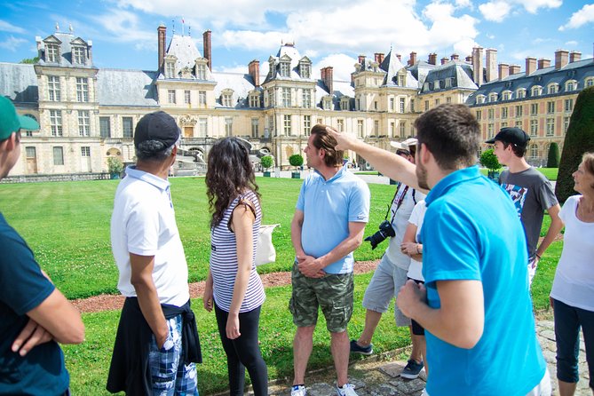 Fontainebleau and Vaux-Le-Vicomte Castle Small-Group Day Trip From Paris - Getting There: The 8-Person Van Plan That Makes It Feel Easy