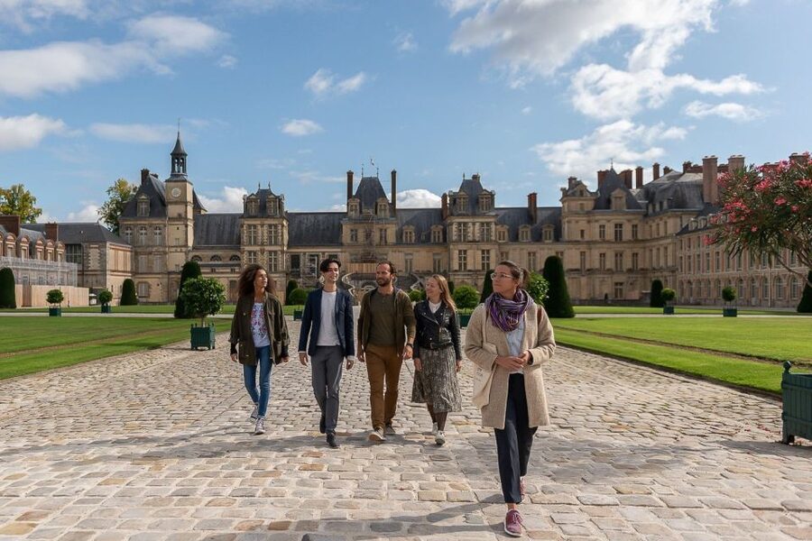 Fontainebleau & Vaux-le-Vicomte Châteaux Day Tour from Paris - FAQ