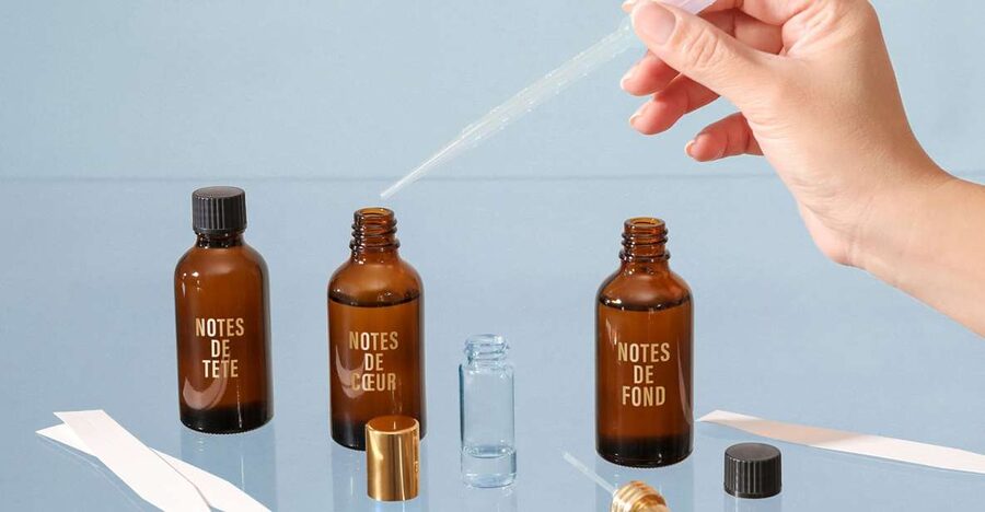 Fragonard Paris - Mini Perfume workshop - only in Spanish - The guided museum tour: bottles, craft, and the story behind perfume