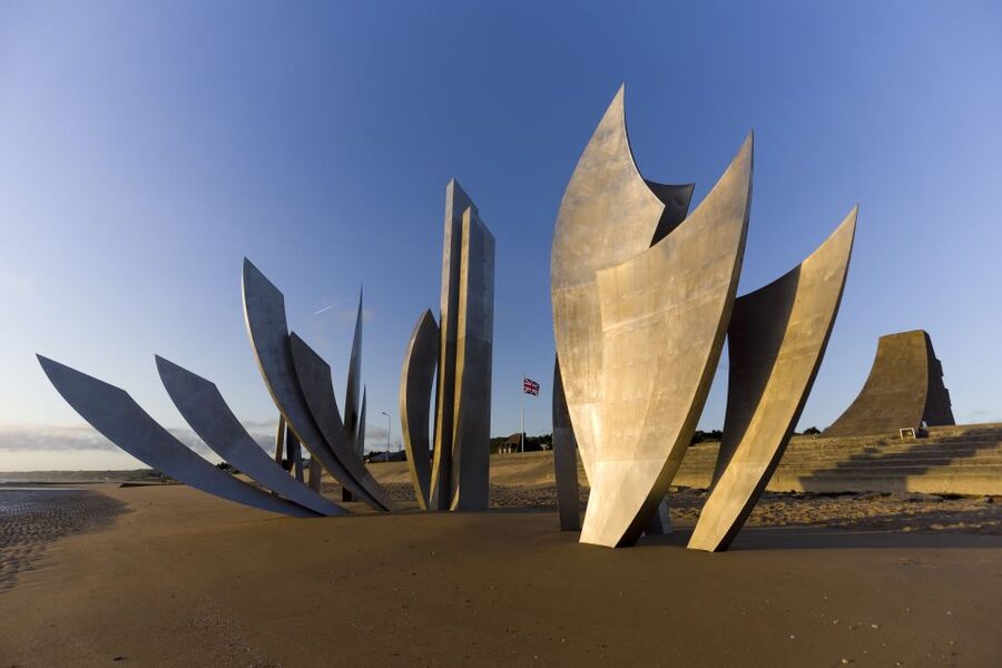 From Bayeux: American D-Day Sites in Normandy Full-Day Tour - Pointe du Hoc: the cliff that explains the Atlantic Wall, and what changes in 2026