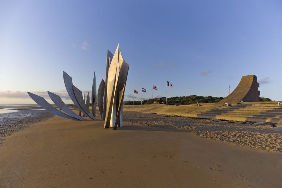 From Bayeux: American D-Day Sites in Normandy Full-Day Tour - Normandy American Cemetery: the respectful end of the story