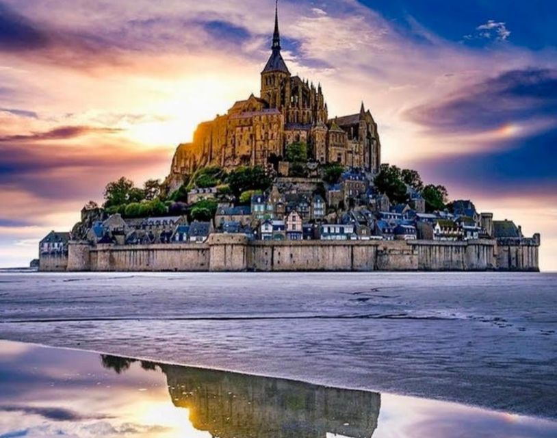 From Bayeux: Mont-Saint Michel Guided Tour - The steep part: going to the top and getting back down