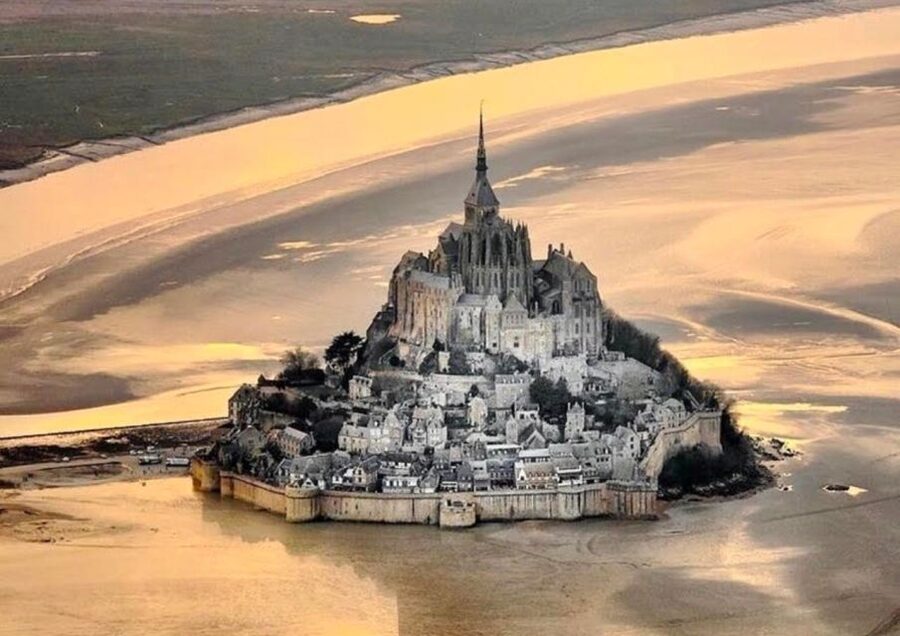 From Bayeux: Mont-Saint Michel Guided Tour - The 8am meeting point and how the schedule actually works