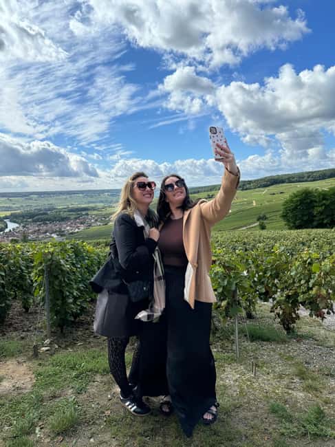 From Epernay : Bubble Champagne Tour 6 tastings - The drive through Champagne’s UNESCO hillsides