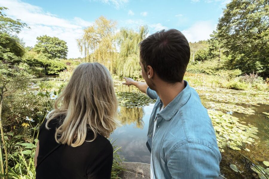 From Paris: Day Trip to Giverny & Versailles with Lunch - Versailles Gardens on Special Days: When Entrance Fees May Change