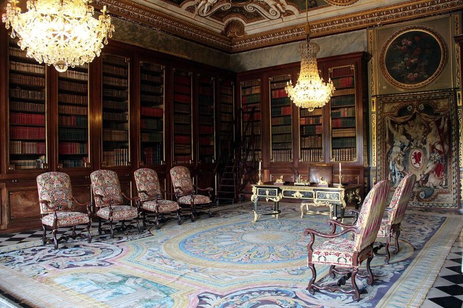 From Paris: Fontainebleau & Vaux-le-Vicomte Private Tour - How the 8 Hours Get Divided Between Palaces