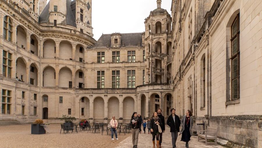From Paris: Full-Day Loire Valley Chateaux Tour - Guides and On-Bus Stories: What You Gain Beyond Tickets