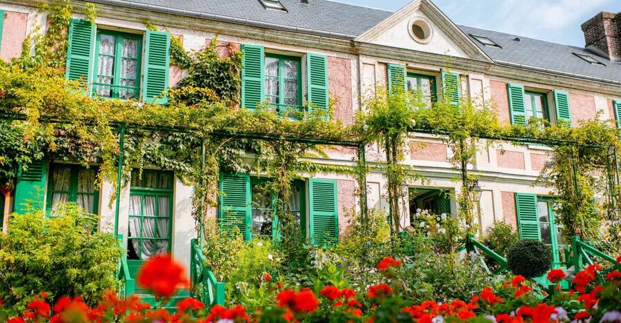From Paris: Giverny and Versailles Palace Guided Day Trip - Who This Day Trip Fits Best (and Who Should Rethink It)