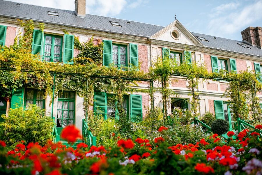 From Paris: Giverny and Versailles Palace Guided Day Trip - Meeting Point and Getting Ready: Don’t Lose Time Before You Start