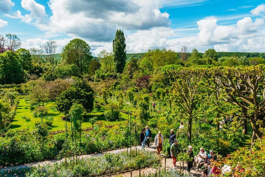 From Paris: Giverny, Monet’s House, & Gardens Half-Day Trip - Giverny village free time: the part people forget to plan