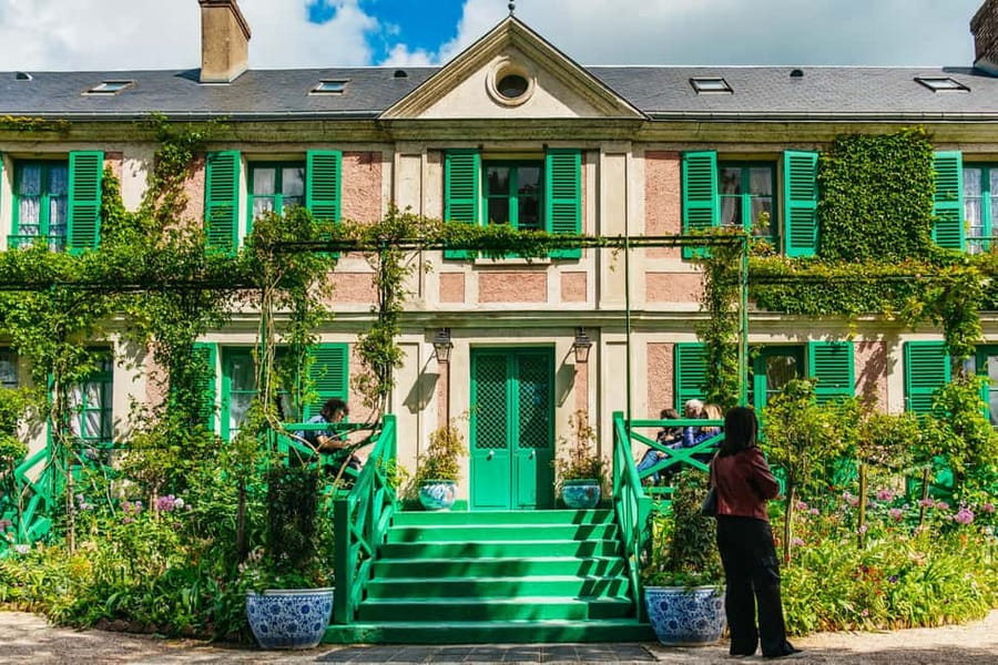 From Paris: Giverny, Monet’s House, & Gardens Half-Day Trip - Meeting in Paris and the coach ride that sets you up