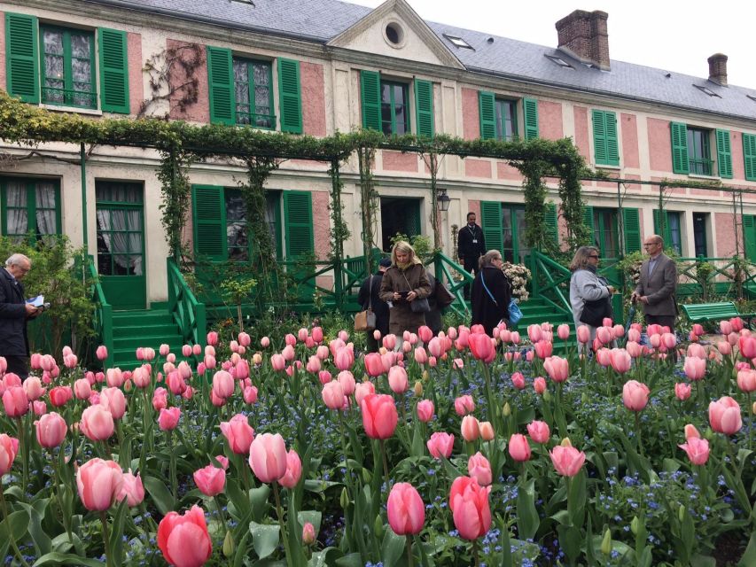 From Paris: Giverny & Monet’s House Skip-the-Line Tour - The former studio: A small room with big context