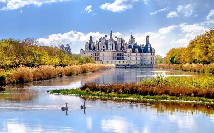 From Paris: Loire Valley Castles Day Trip With Wine Tasting - The Bus Ride to Chambord: Comfortable, But Treat It Like Transit