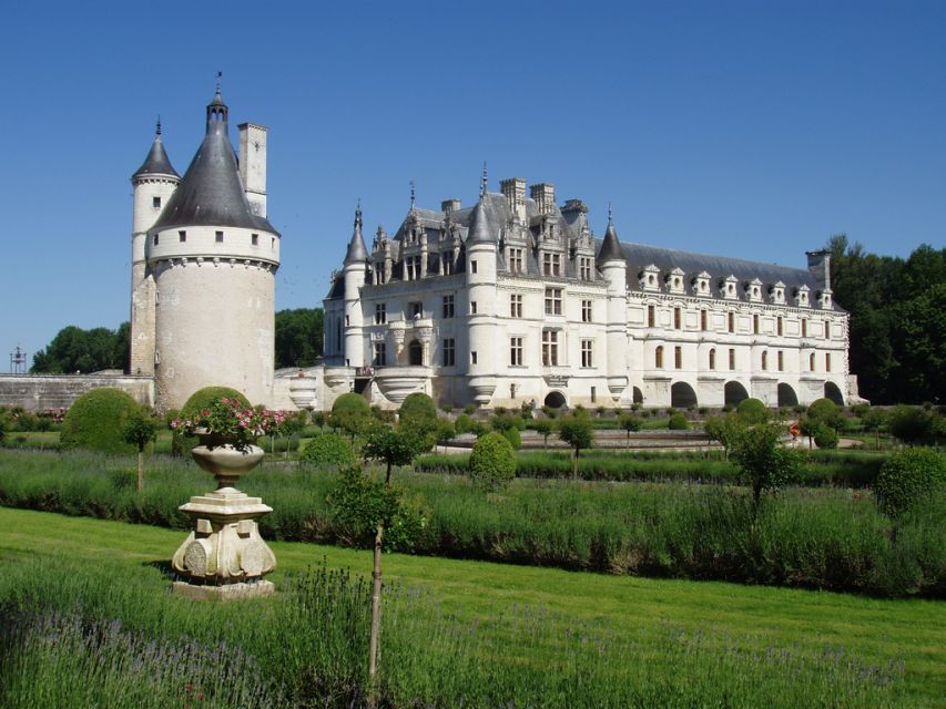 From Paris: Loire Valley Castles Full-Day Tour with Lunch - Meet in Paris and Ride Out in a Small Group