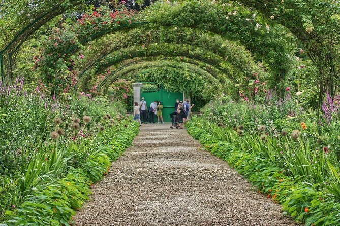 From Paris: Monet Gardens & Giverny Bike Tour with Picnic Stop - Key Things to Know Before You Go