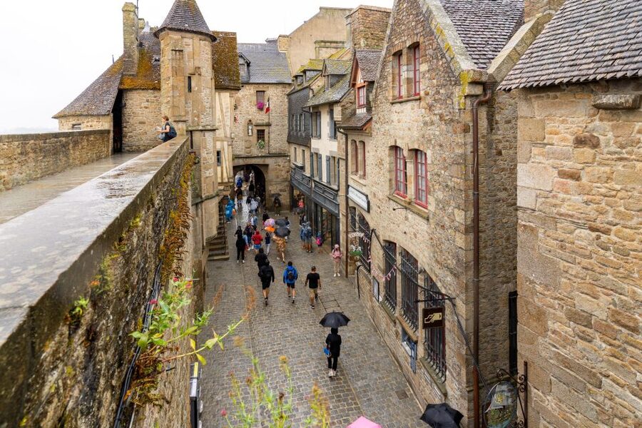 From Paris: Mont Saint Michel Day Trip with a Guide - 4 hours to explore on your terms, plus food that fits real hunger