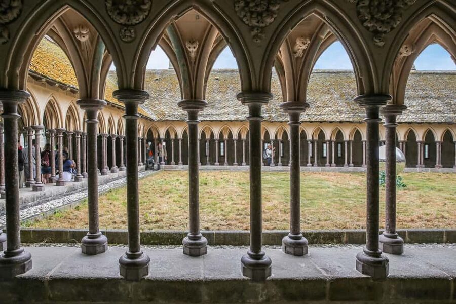 From Paris: Mont Saint-Michel Tour with Hotel Pickup Service - Coach comfort, rest stops, and what to pack for a long day